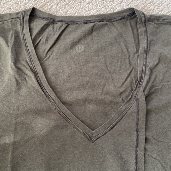 🚫SOLD🚫 Lululemon Knot A Problem Tee - Picture 5 of 6